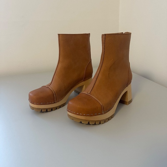 Swedish Hasbeens Stitchy Boots in Light Brown | Size 36 - Picture 4 of 11